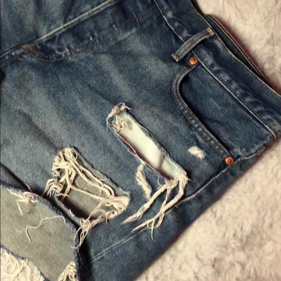 Levi wedgie shorts - Picture 3 of 8